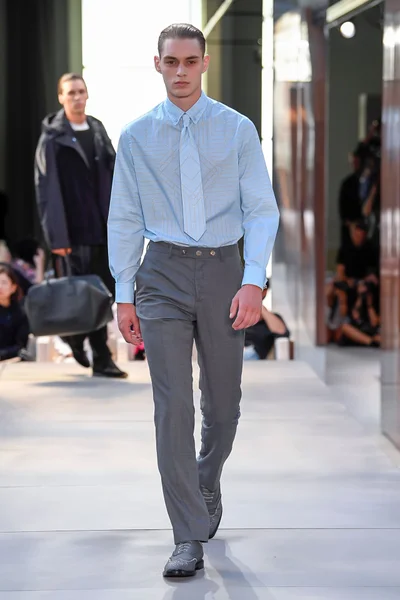 Look 54